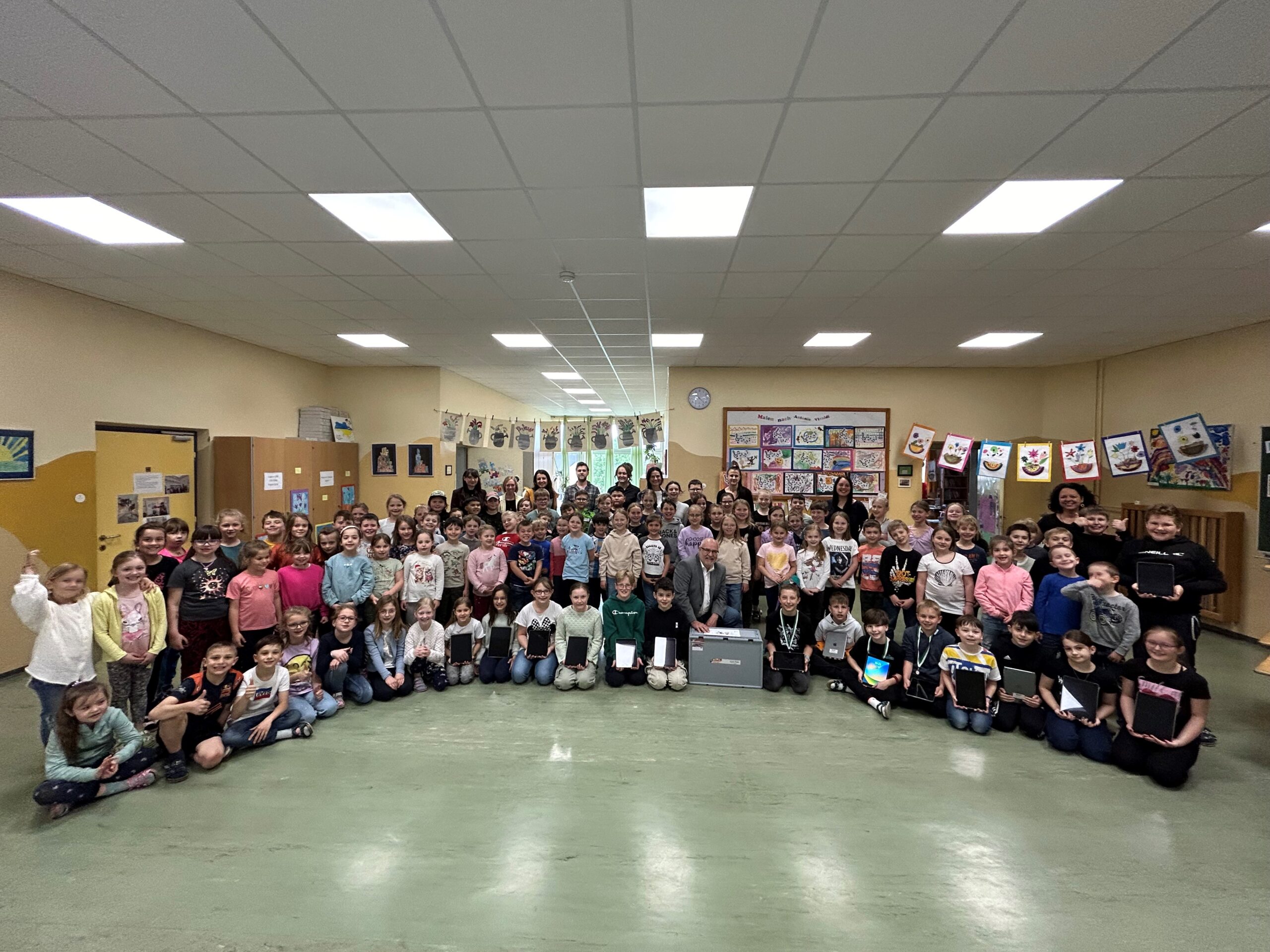 Die Gemeinde Maria Lankowitz unterstützt uns mit iPads in Klassenstärke