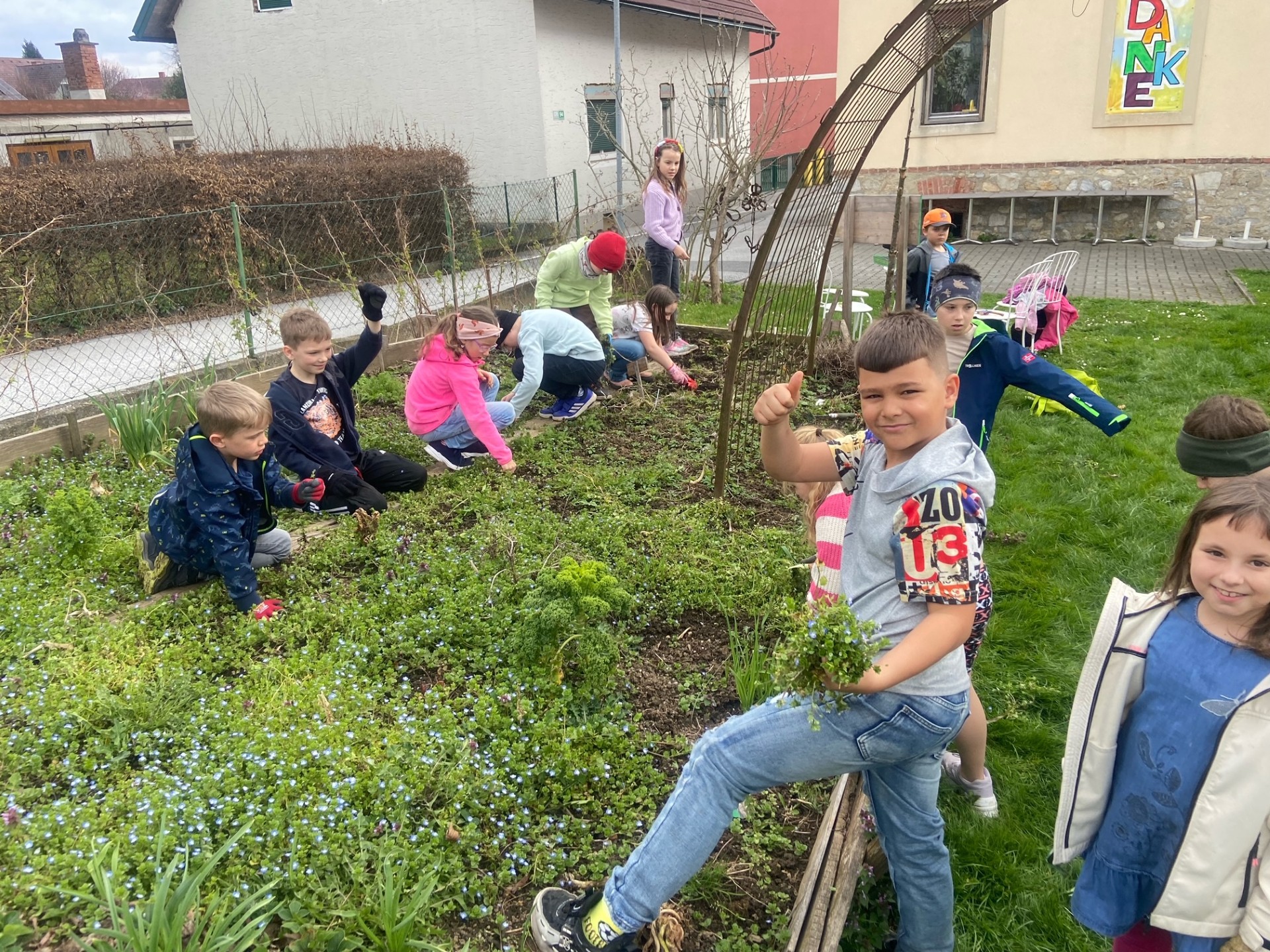 Gartenarbeit in der 2a